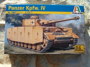 Italeri 7007  Panzer Kpfw.IV tank